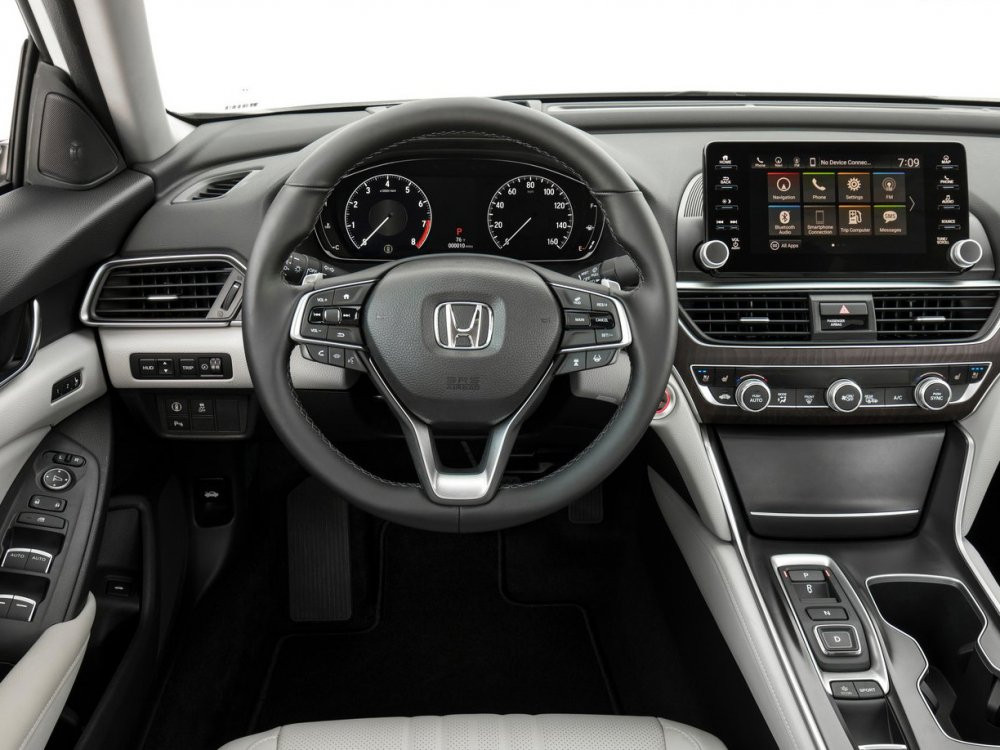 toyota-camry-20186 11