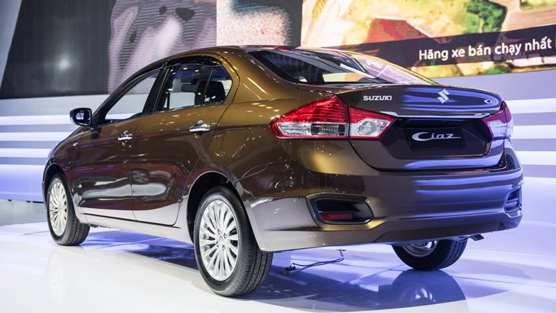 Suzuki-Ciaz-2017-tuvanmuaxe_vn-1 3