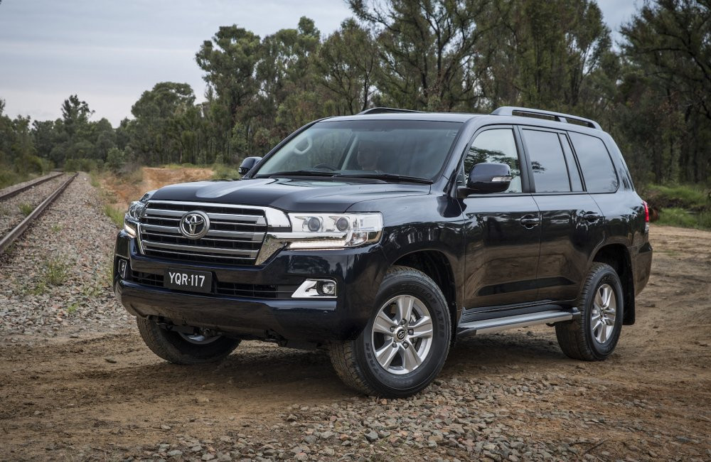 2017-Toyota-LandCruiser-Altitude 5