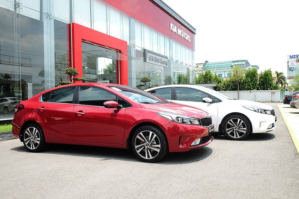 toyota fortuner truot top 10 o to ban chay nhat viet nam