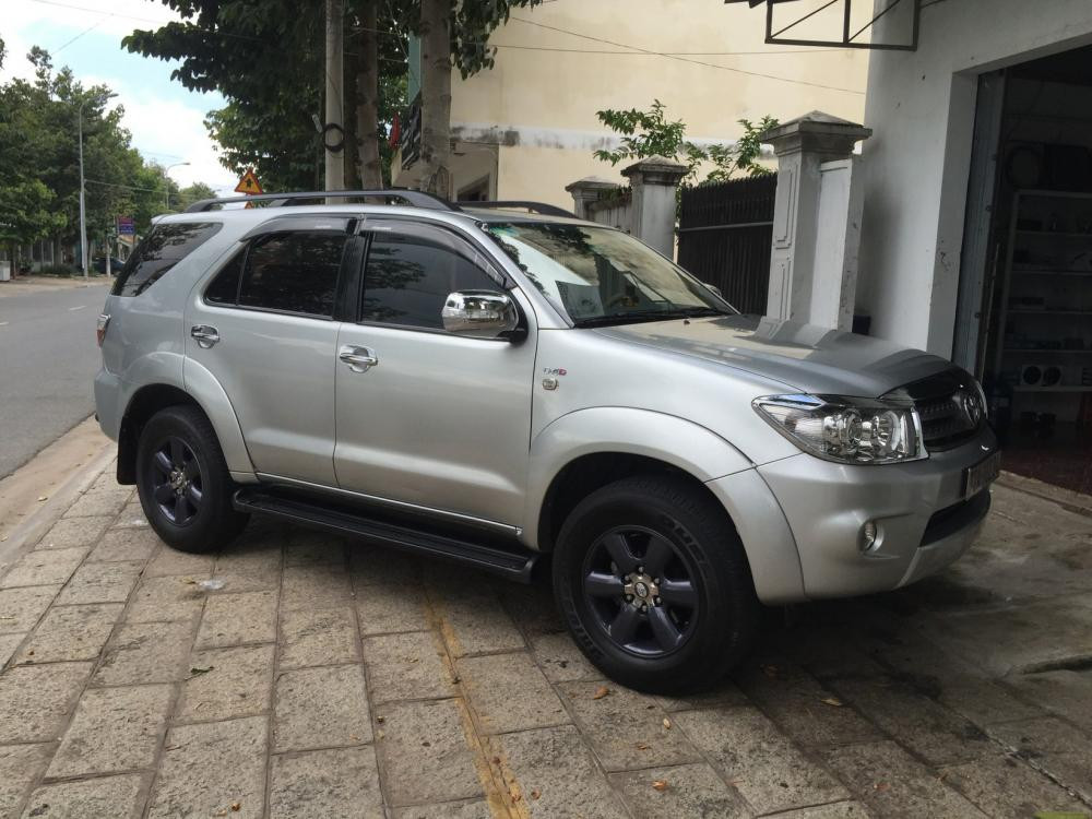 380-ban-oto-cu-toyota-fortuner-gia-re-2