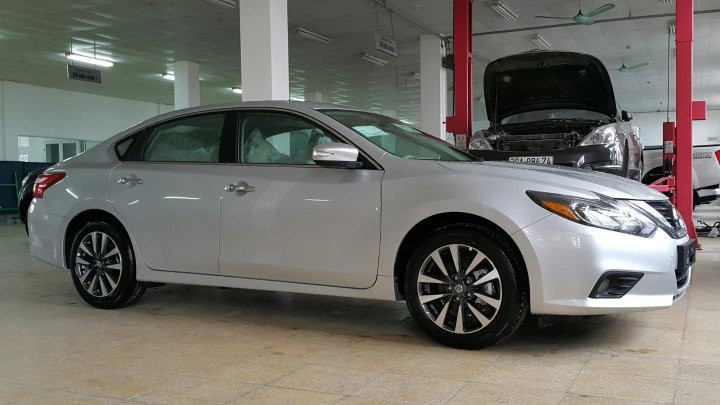 Nissan-Teana-2017-0946880328-4