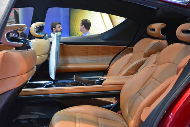 dt-ces-2018-fisker-emotion-6-640x427-c 5