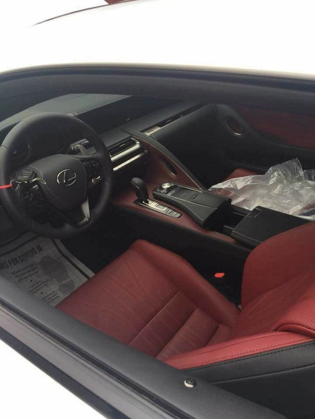 Lexus LC 500h thứ hai xuất hiện tại Việt Nam - Ảnh 5.