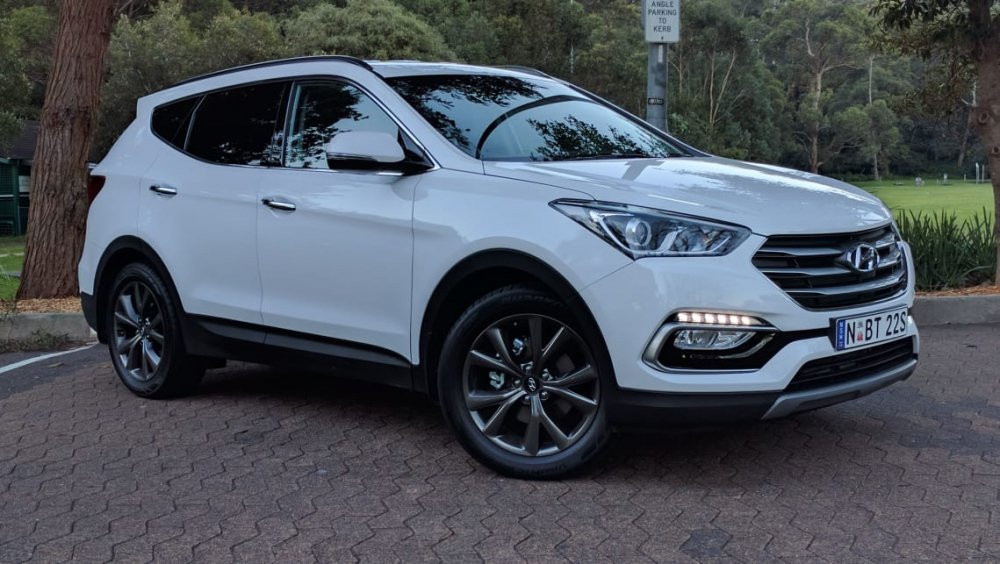 2017-Hyundai-Sant-Fe-acative-X-suv-white-7 8