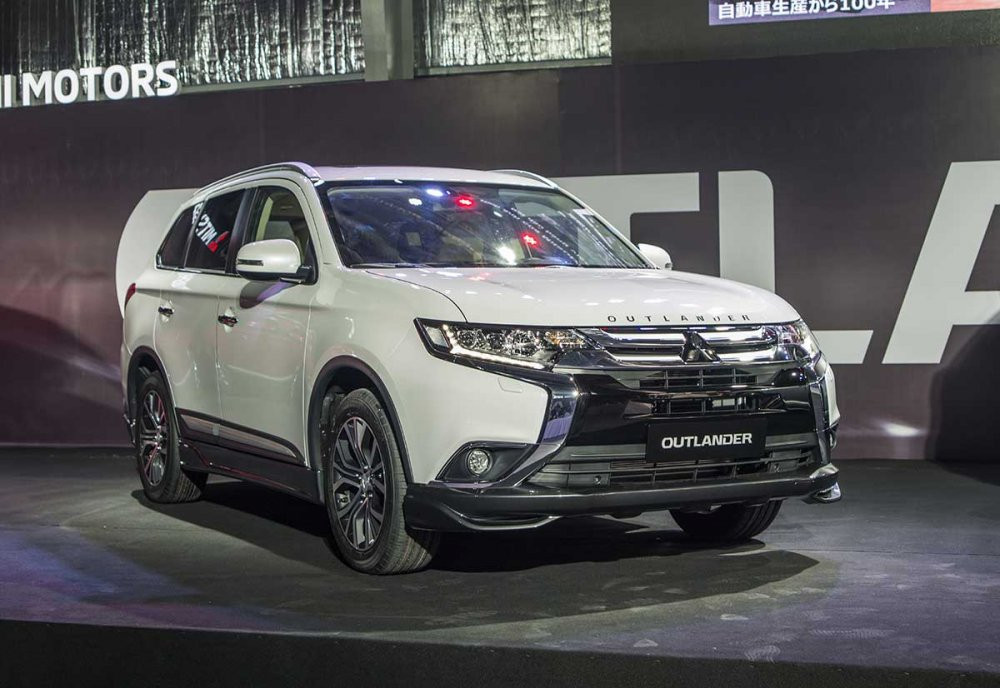 mitsubishi-outlander-2018-10-s 3