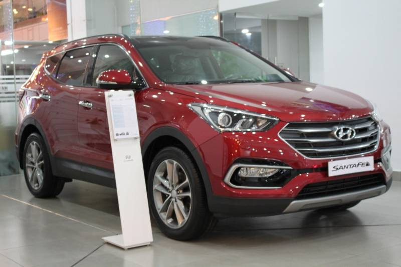 xe-hyundai-santafe-7-cho-2018-may-dau-mau-do-0009