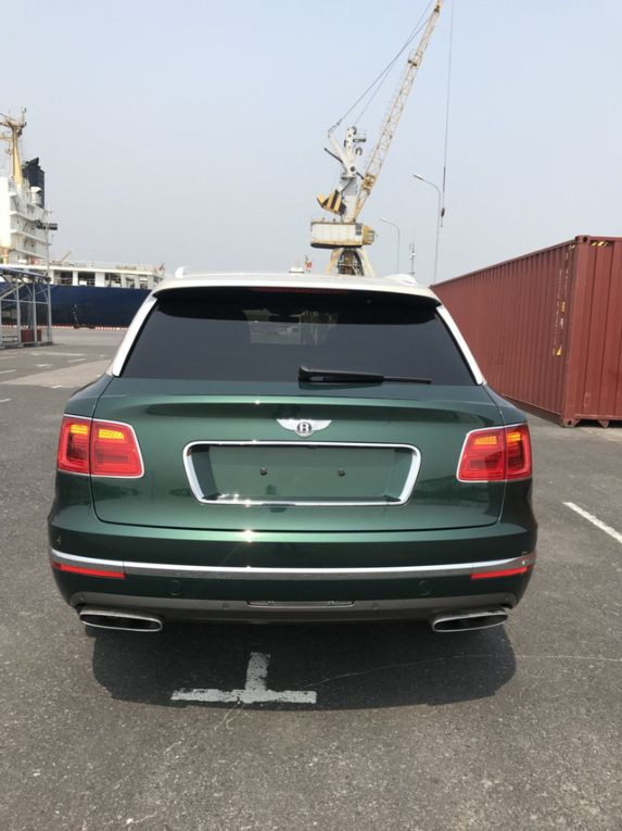xehay-Bentley-Bentayga-230318-1