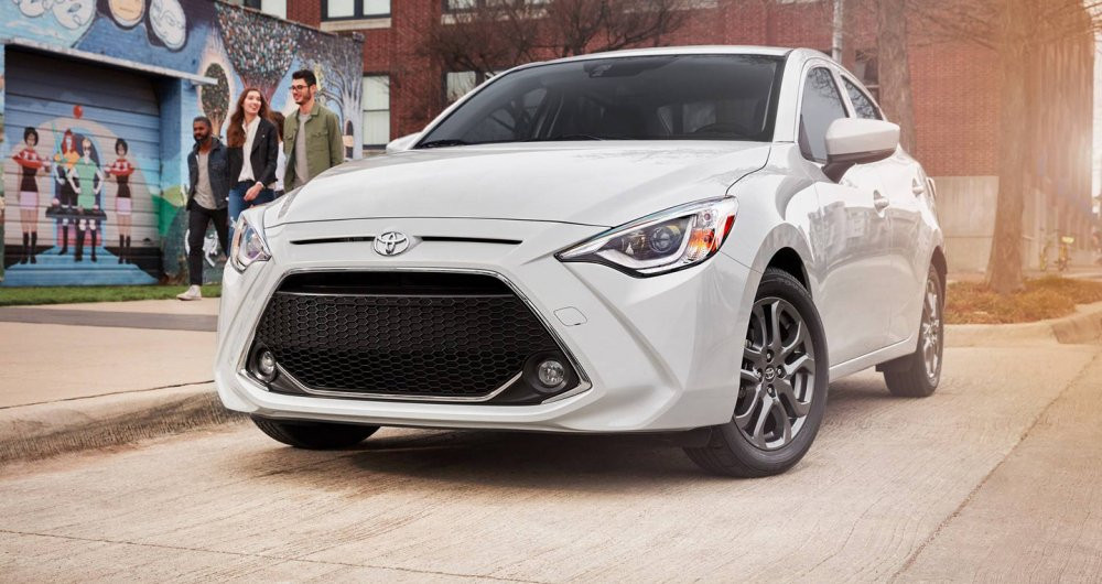 2019-toyota-yaris-sedan-2