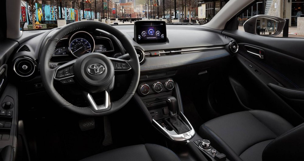 2019-toyota-yaris-sedan-4
