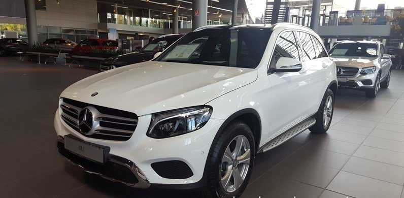 MERCEDES-GLC-250-EXCLUSIVE-2016-3