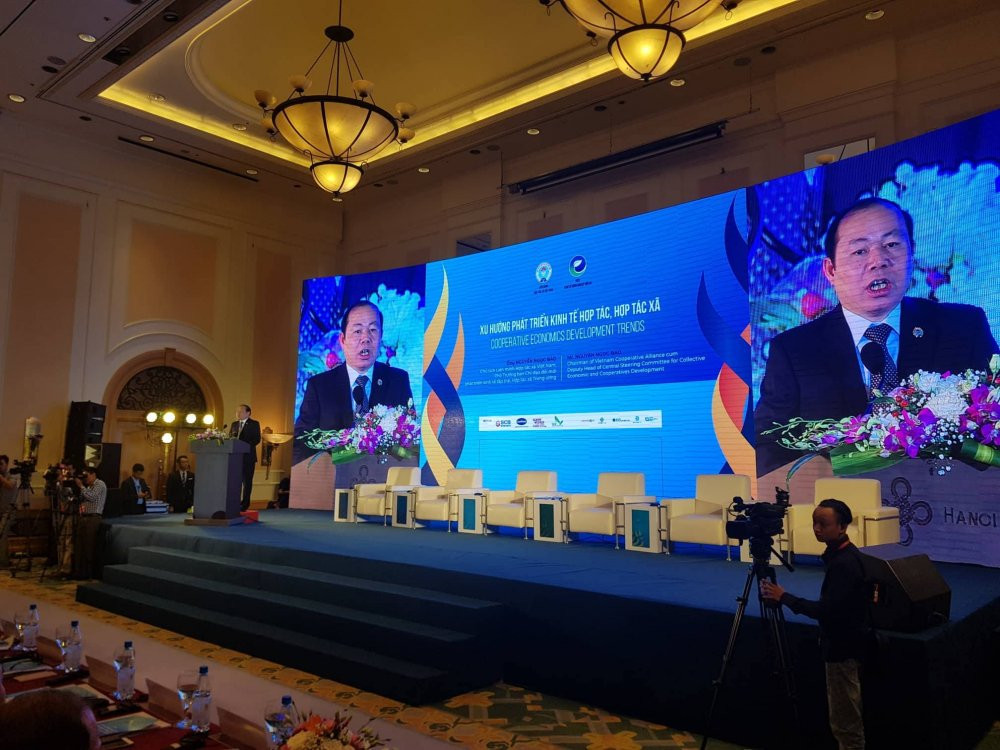 32787153_1025624550935731_5053532123328151552_n