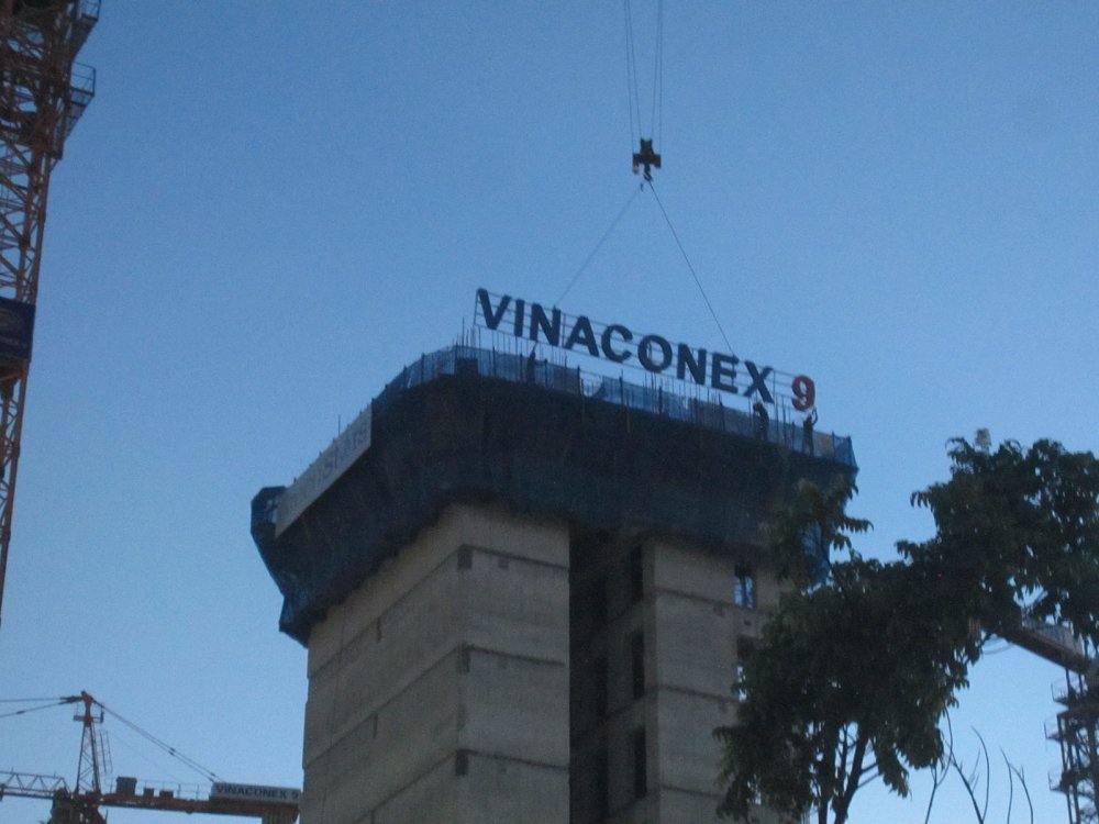 Vinaconex18122014 01