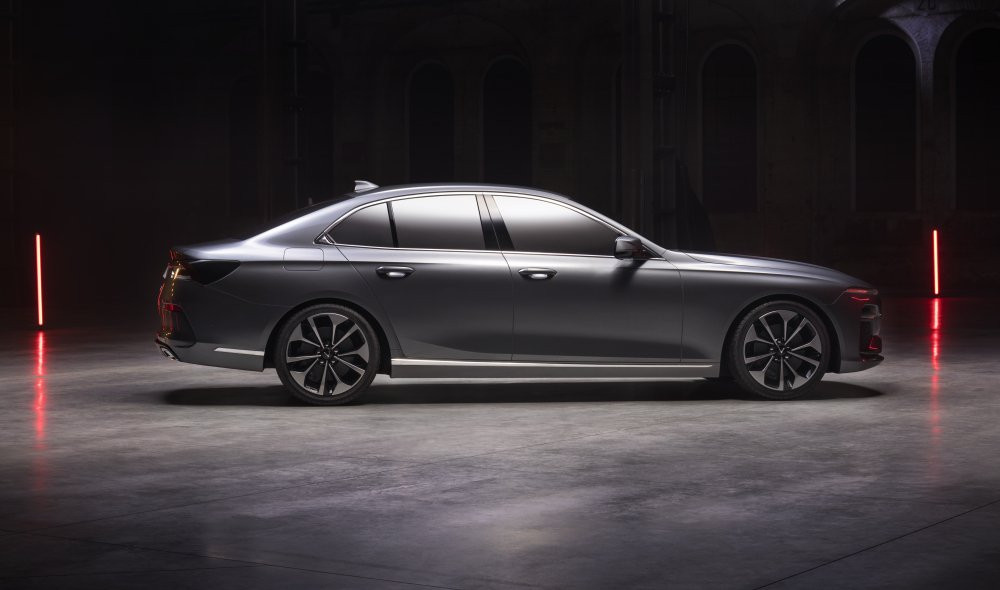 VinFast sedan - side profile 4