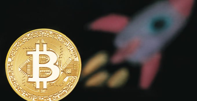 Bitcoin-Rocket-bg-Shutterstock-680x350
