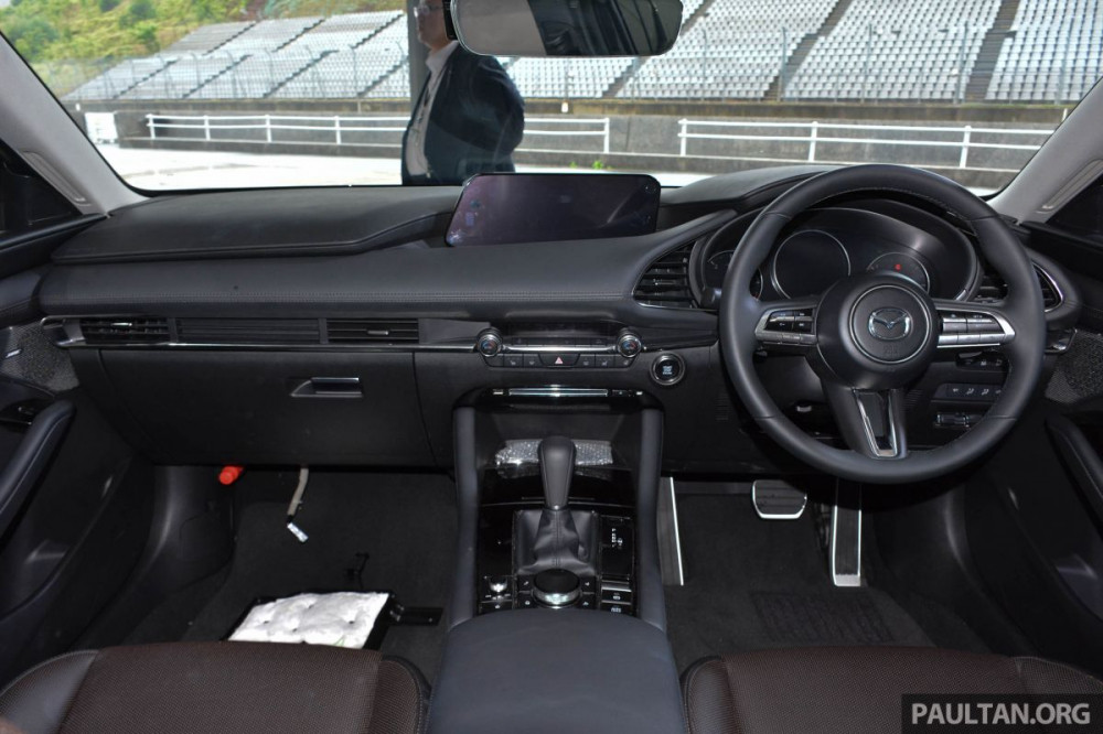 2019-Mazda-3-Sedan-Japan-preview-18-1200x800 3
