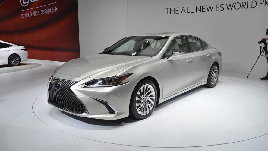2019-lexus-es 10
