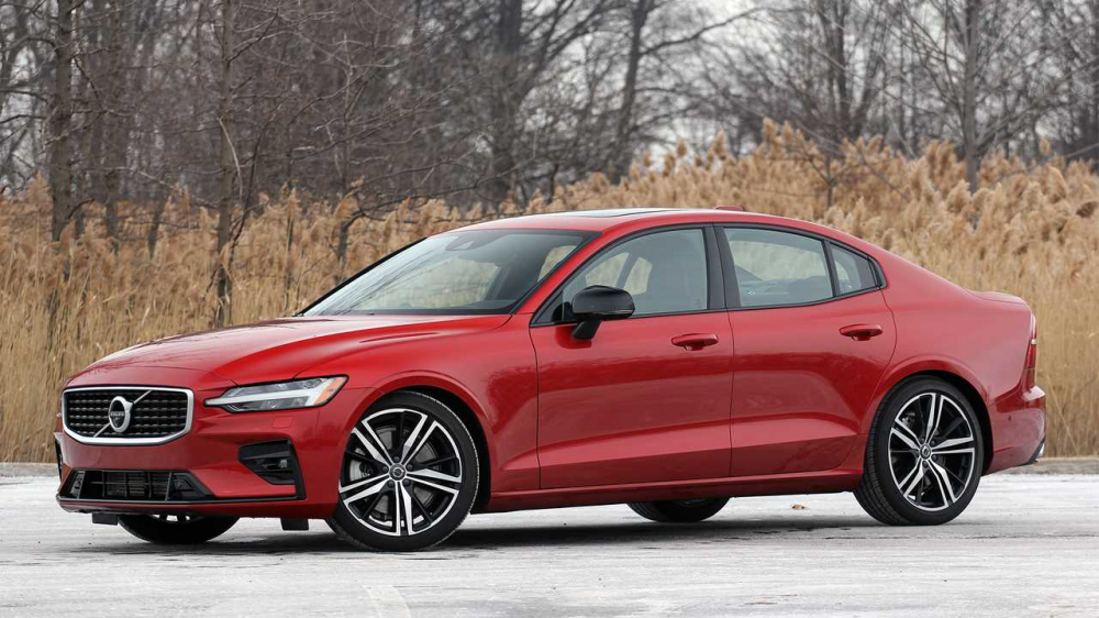 2019-volvo-s60-r-design-awd-review 4