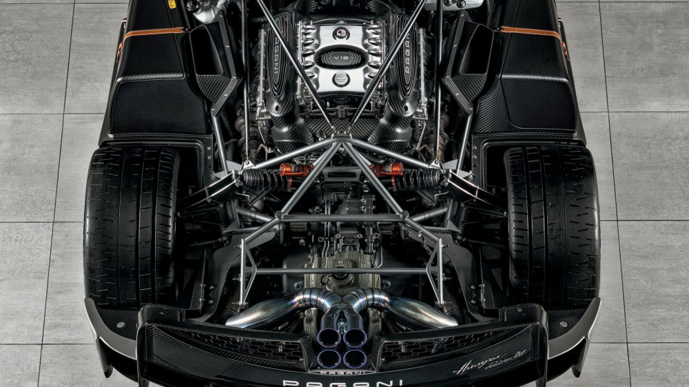 13eae97e-pagani_huayra_roadster_bc_12 9