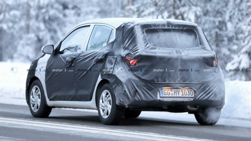 2020-hyundai-i10-spy-photo (5) 6