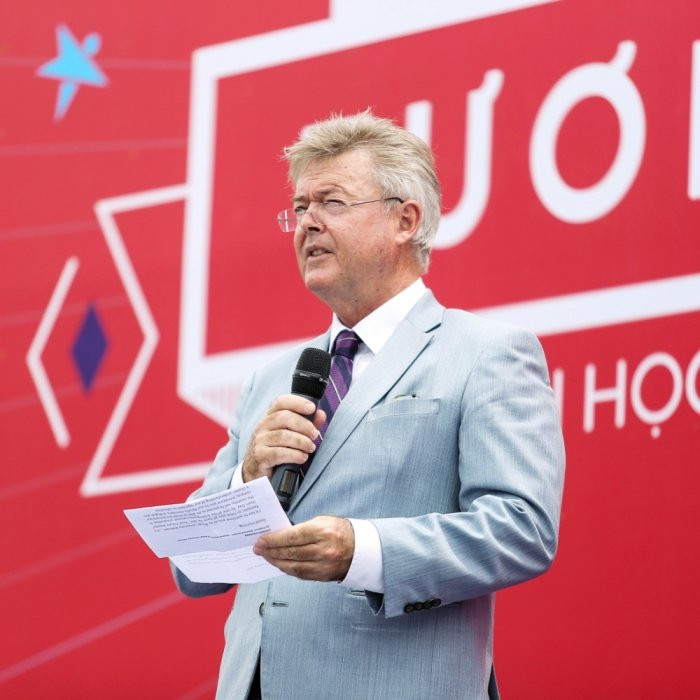 tong-giam-doc-buv-raymond-gordon-phat-bieu-khai-mac-su-kien-3-2009414 19