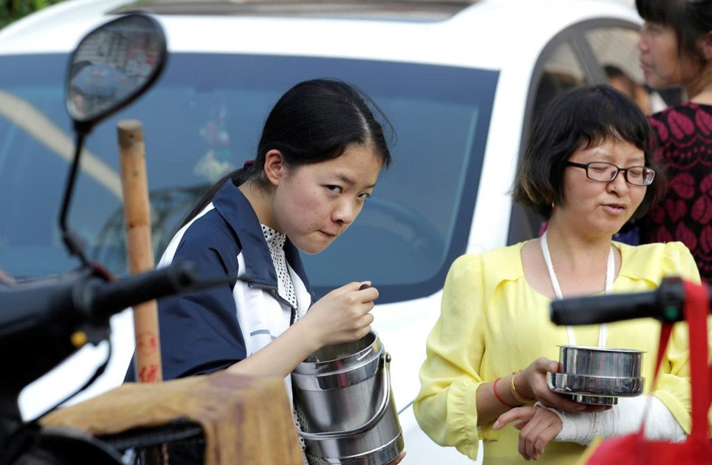 Ben trong 'cong xuong thi dai hoc' lon nhat Trung Quoc hinh anh 5