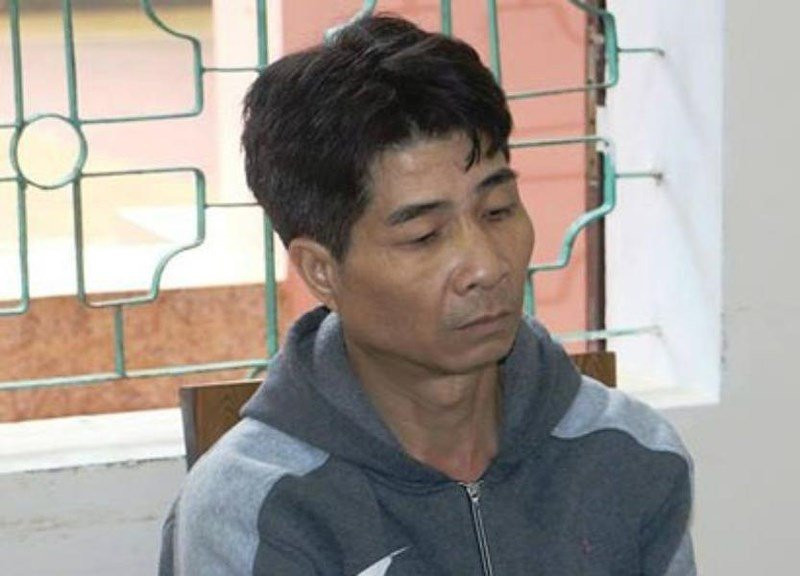 Gã đàn ông dâm ô bé gái ở căn phòng không người - ảnh 1