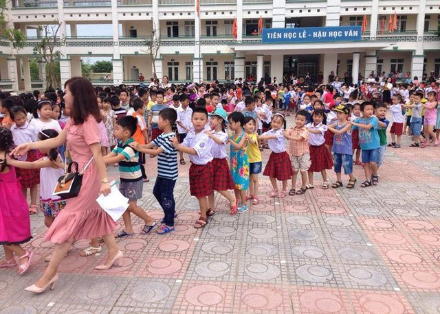 Kỳ tuyển sinh lớp 1 năm học 2018 - 2019 tại Hà Nội dự kiến sẽ tăng khoảng 3 vạn học sinh so với năm học trước. Ảnh minh họa: Q.A 