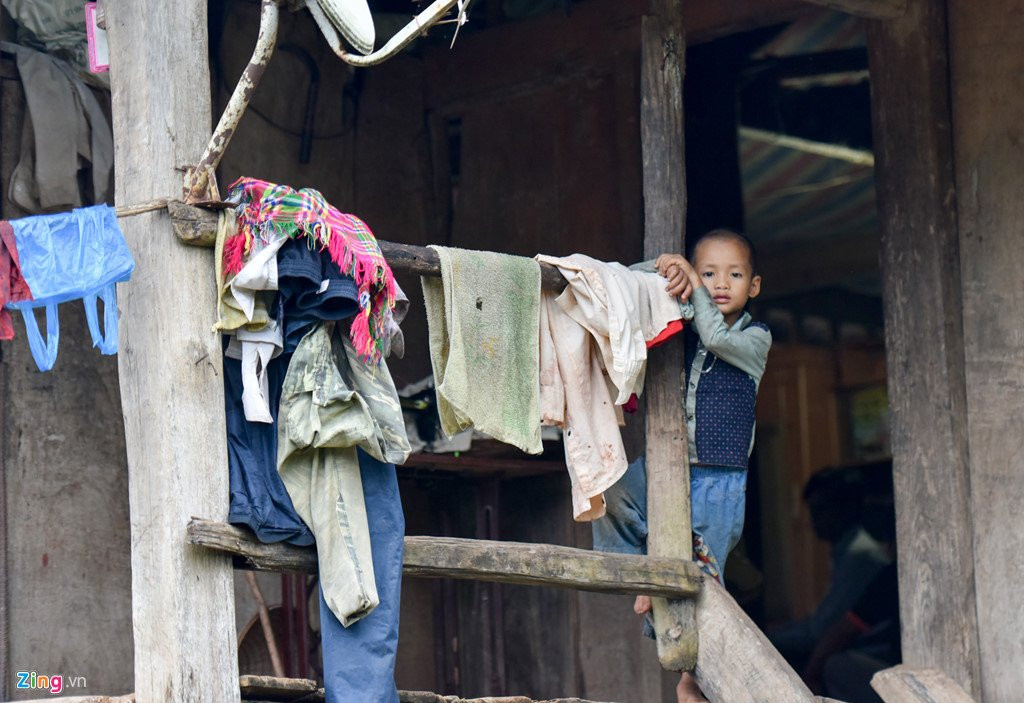 Phut sinh tu chia lia vo chong, cha con o tam lu quet hinh anh 5