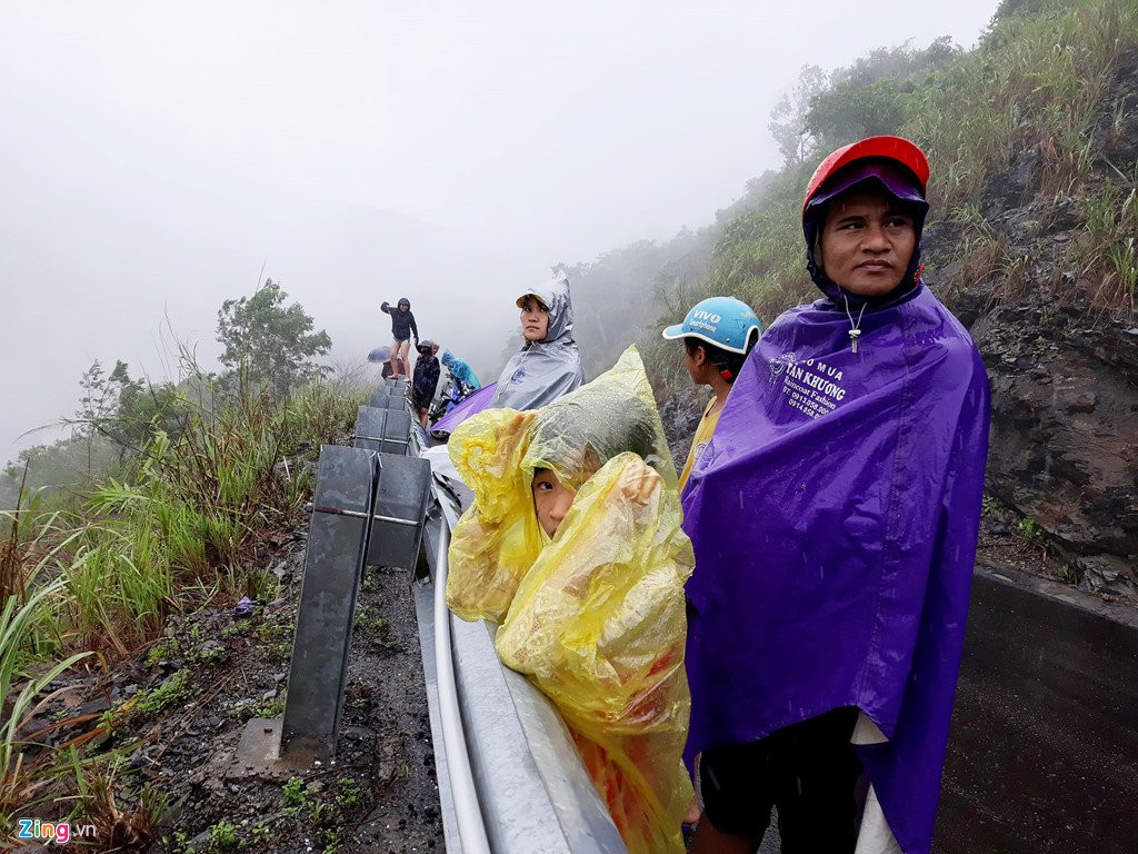 Dan dung xem thuy dien lon nhat Bac Trung Bo xa lu hinh anh 5