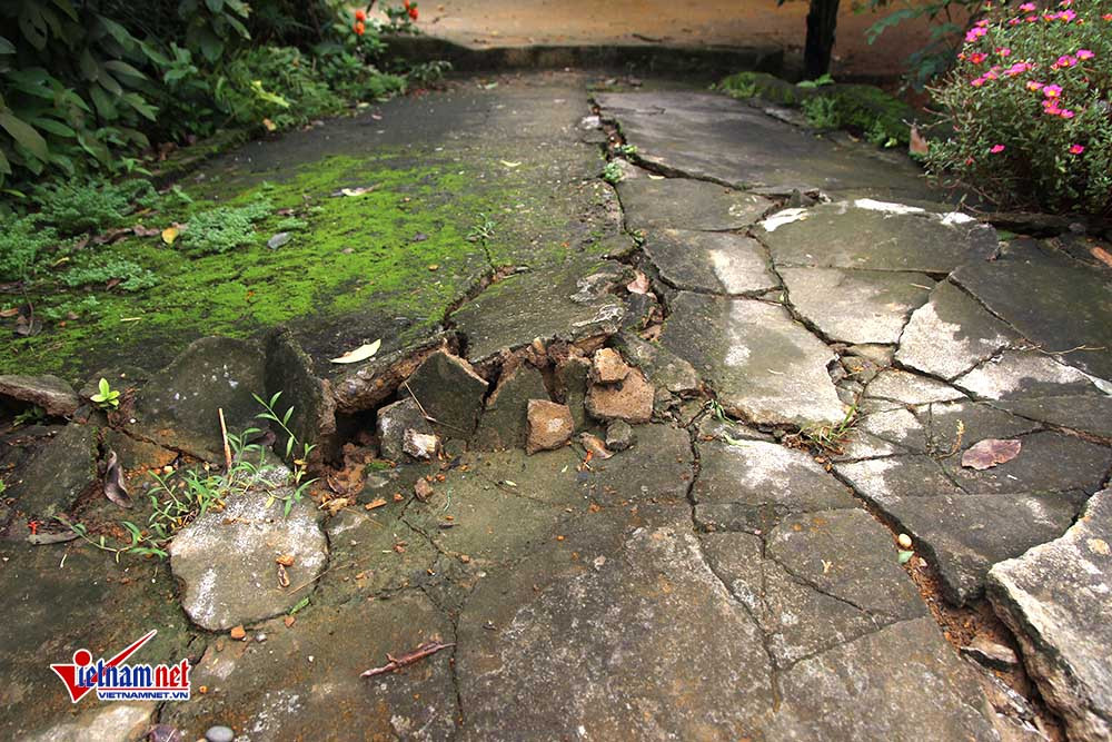 nhà sập,Hòa Bình,sông Đà,sạt lở