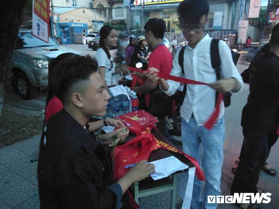 40098652_1795760347144670_6723971825321115648_n 24