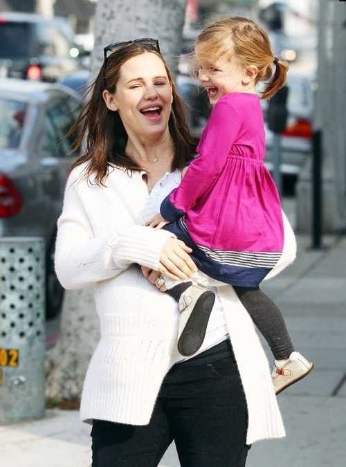 anh-doc-ve-doi-ma-lum-dong-tien-cua-sao-nhi-hollywood-4