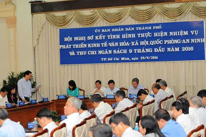 UBND TP.HCM Hội nghị sơ kết tình hình thực hiện nhiệm vụ phát triển Kinh tế - Văn hoá - Xã hội - Quốc phòng - An ninh và thu chi ngân sách9 tháng đầu năm 2016, sáng 29-9 - Ảnh: TỰ TRUNG