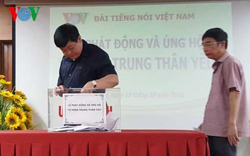 vov to chuc phat dong va ung ho vi mien trung than yeu hinh 2