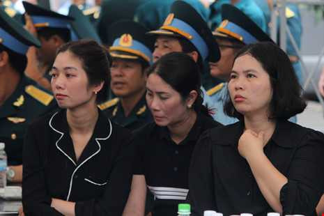 Trực tiếp: Bắt đầu lễ truy điệu 3 phi công hi sinh - ảnh 16