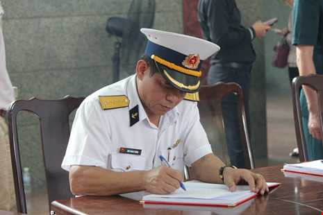 Trực tiếp: Bắt đầu lễ truy điệu 3 phi công hi sinh - ảnh 2