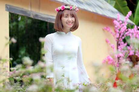 Selfie ben rung hoa tam giac mach giua Ha Noi - Anh 12