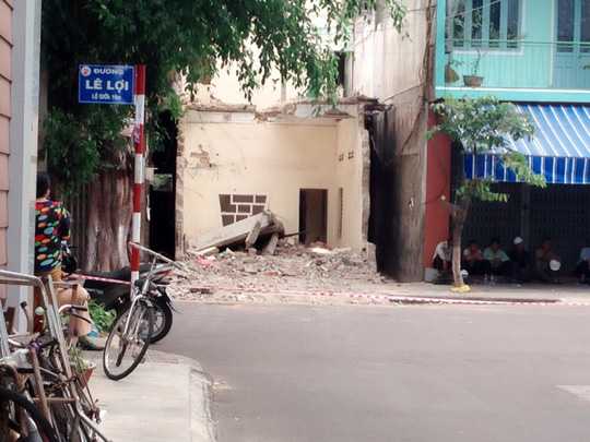 Ngôi nhà bị sập khiến anh Đức tử vong