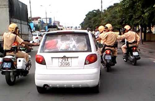 canh-sat-duoc-phep-truy-d