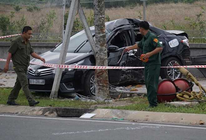 Chanh thanh tra so lai oto dam tru den, tu vong tai cho hinh anh 1