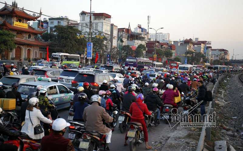 Hà Nội: Kẹt cứng cửa ngõ phía Nam chiều cuối năm