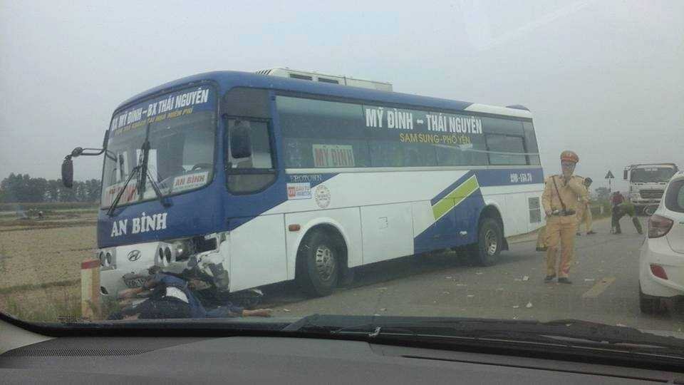 15942280_1878517492379401