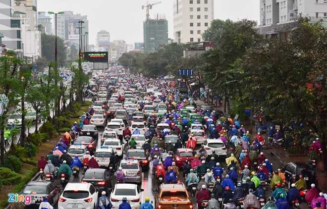 'Xe hop' rong ran, chen ep xe may trong mua gio hinh anh 9