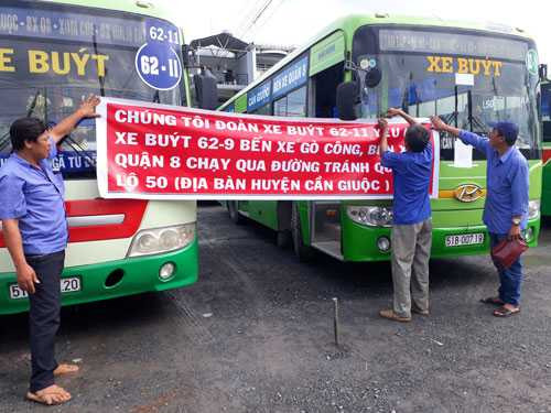 Xe buýt chạy tuyến 62-11 ngừng chạy để phản đối bố trí tuyến buýt mới 62-9