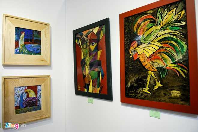 Trien lam 60 tac pham hinh tuong ga don Tet Dinh Dau hinh anh 12