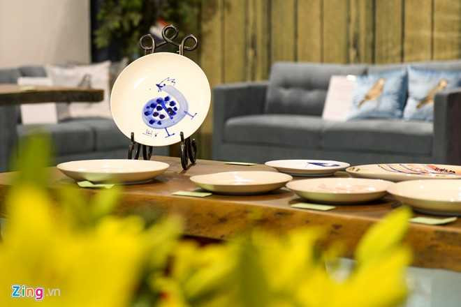 Trien lam 60 tac pham hinh tuong ga don Tet Dinh Dau hinh anh 10