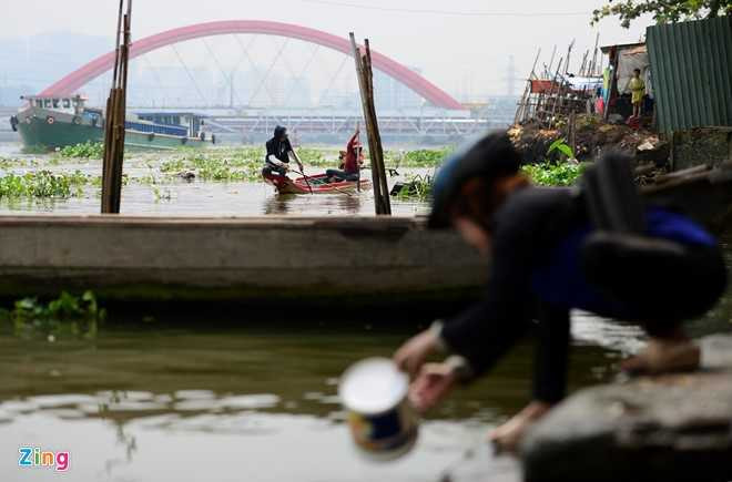 Boi nhay bat ca chep Tao quan tren song Sai Gon hinh anh 3