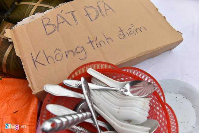 Nguoi ngheo vui ve sam Tet o phien cho 0 dong hinh anh 11