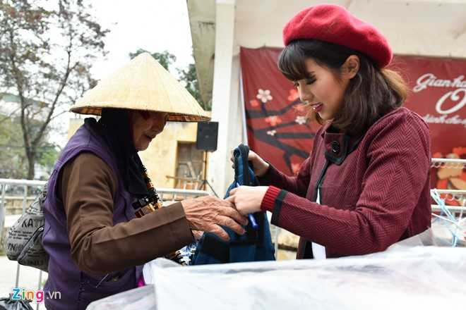 Nguoi ngheo vui ve sam Tet o phien cho 0 dong hinh anh 9